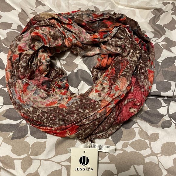 ⭐️5 for $25⭐️ 
Brown & Orange Floral Infinity Scarf - Picture 1 of 2